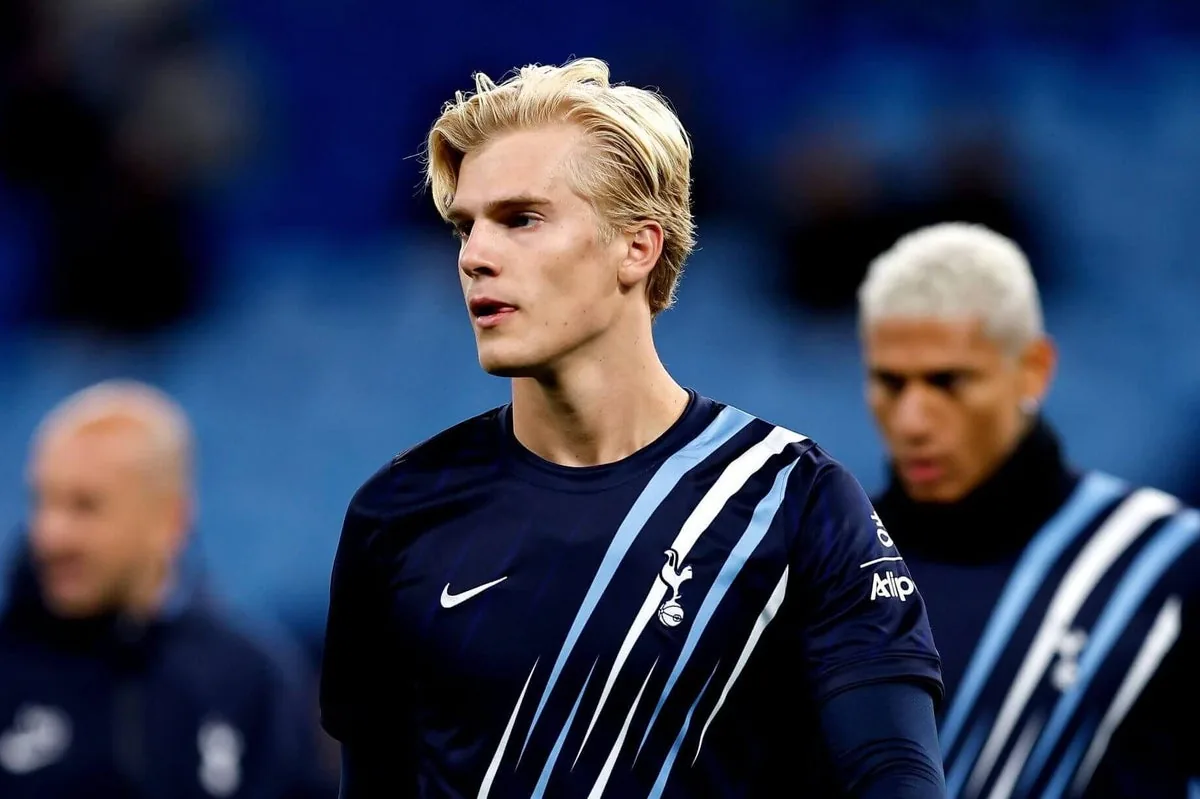 Roberto De Zerbi declares: 'Another Tottenham transfer bomba is imminent!' - Football London